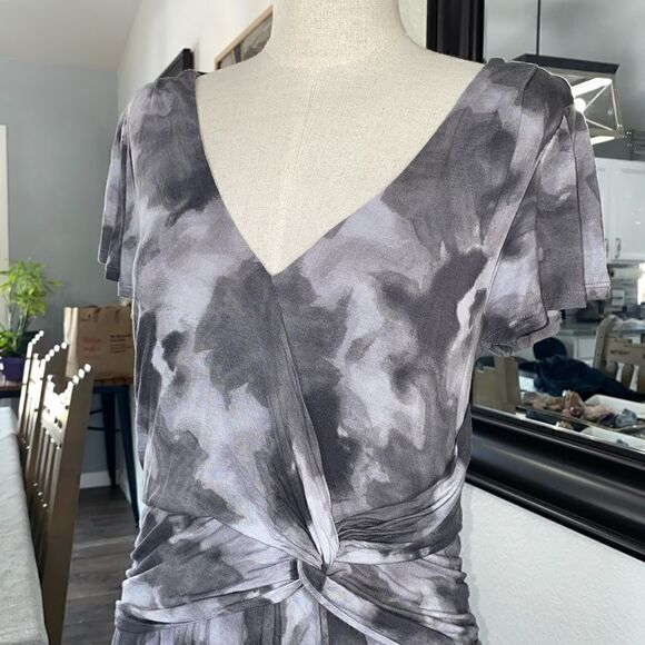 Daisy Fuentes Stretch Tie Dye V-Neck Short Sleeve Fit & Flare Dress Gray Medium - Picture 14 of 15